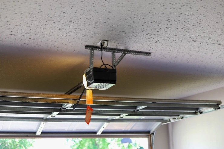 Essential Maintenance Tips For A Reliable Garage Door Opener in Largo FL